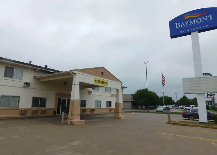 Baymont By Wyndham Kearney