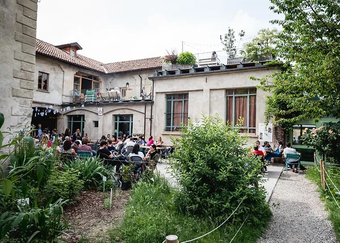 The Hostels Un Posto A Milano - Guesthouse All'Interno Di Una Cascina Del 700