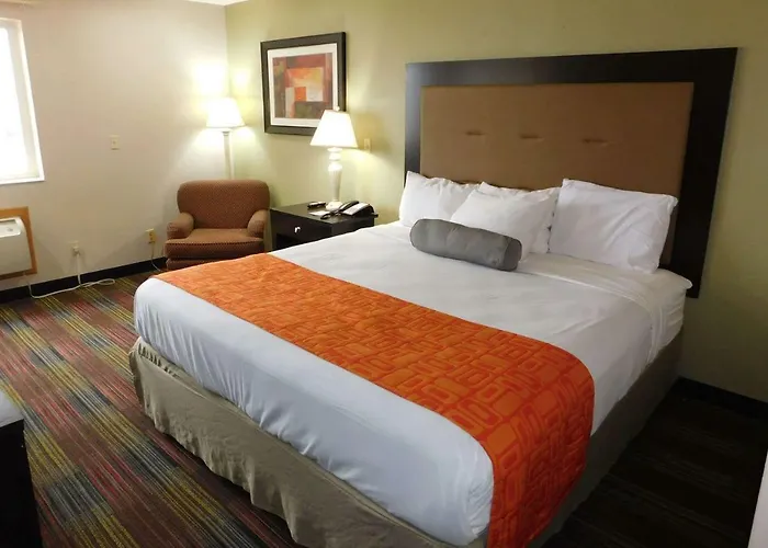 Baymont By Wyndham Kearney