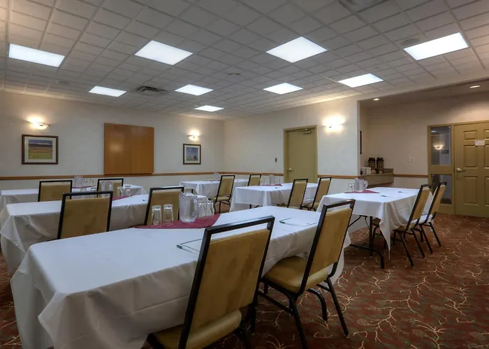 Motels Country Inn & Suites By Radisson, Calgary-Northeast