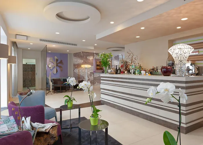 Beach hotel: Hotel Eden