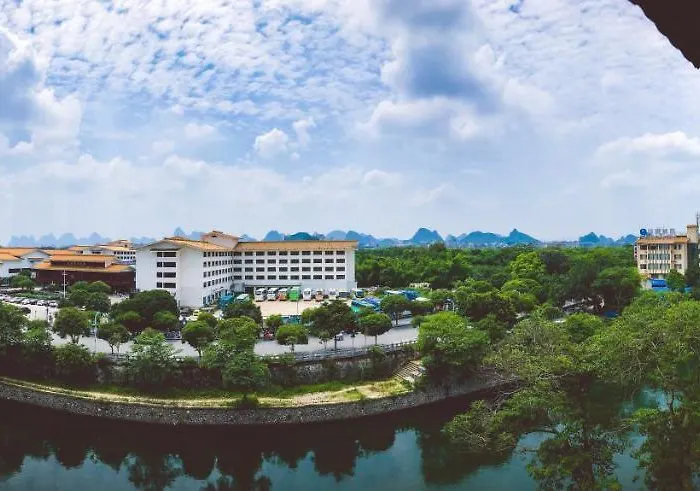 Pet Friendly hotel: Zen Tea House Seven Stars Park