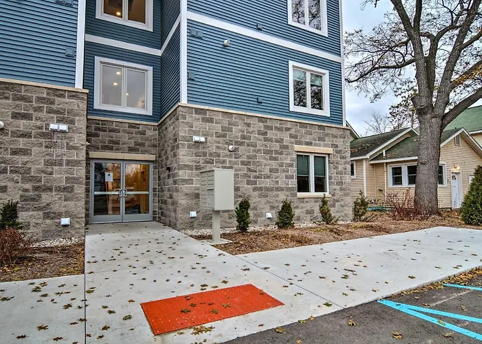 Centrally Located Traverse City Condo 1 Mi To Bay